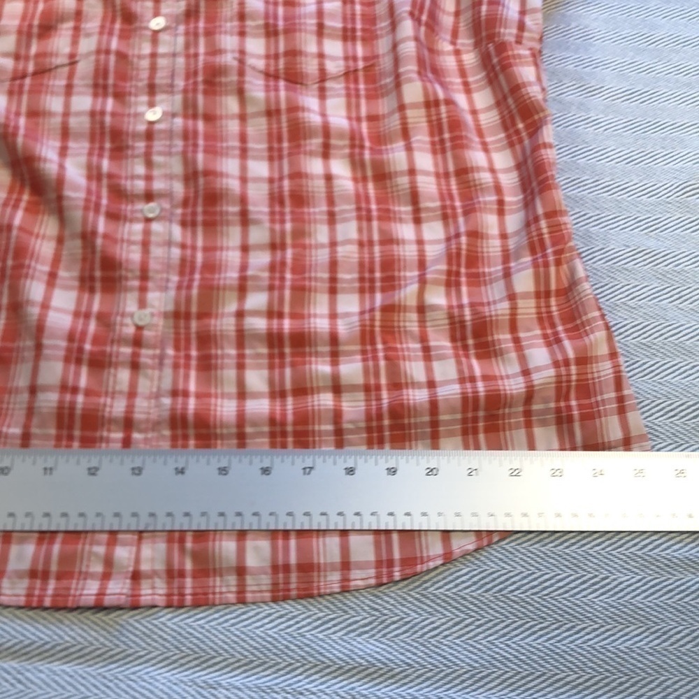 EDDIE  BAUER  2XL short sleeve Vented sides Pockets Bust Darts shirt. Cooling. - Picture 13 of 15